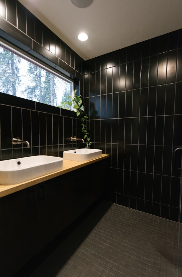 18 Beautiful Black Bathrooms to Inspire a Refresh Apartment Therapy